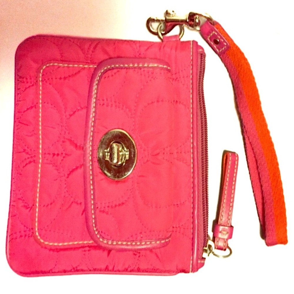 COACH Beautiful wristlet